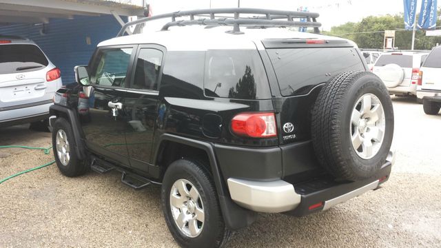2007 Toyota FJ Cruiser Overland Sport Utility 4D
