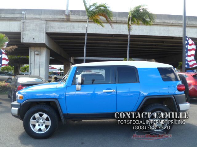 2007 Toyota FJ Cruiser Overland Sport Utility 4D