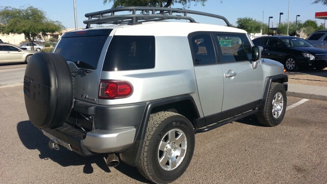 2007 Toyota FJ Cruiser Overland Sport Utility 4D