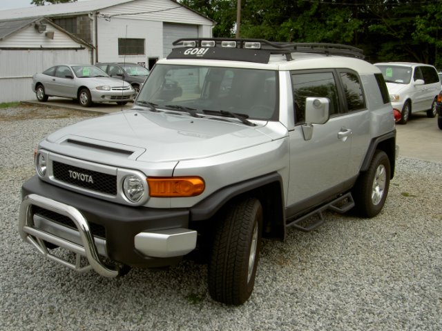 2007 Toyota FJ Cruiser Overland Sport Utility 4D