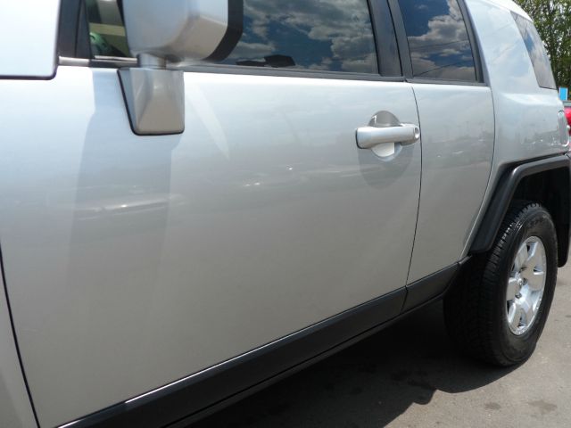 2007 Toyota FJ Cruiser Overland Sport Utility 4D