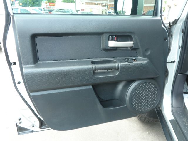 2007 Toyota FJ Cruiser Overland Sport Utility 4D