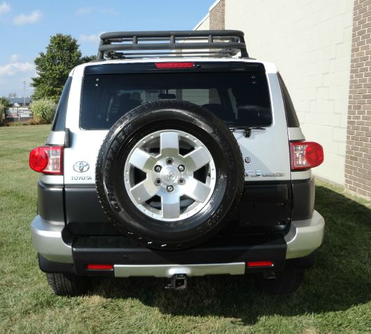2007 Toyota FJ Cruiser Overland Sport Utility 4D