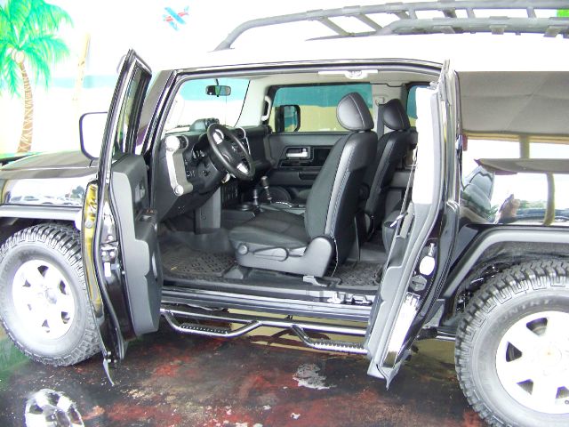 2007 Toyota FJ Cruiser Overland Sport Utility 4D