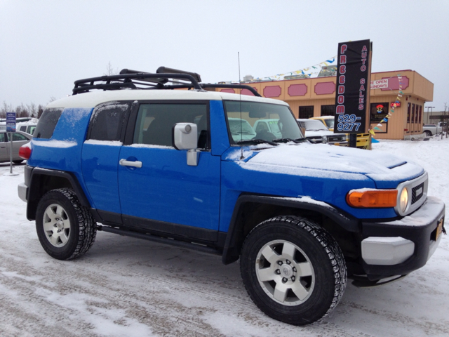 2007 Toyota FJ Cruiser AWD W/nav, Leather, 3rd Rowsunroof