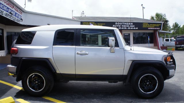 2007 Toyota FJ Cruiser Overland Sport Utility 4D
