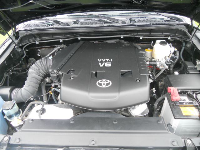 2007 Toyota FJ Cruiser Overland Sport Utility 4D