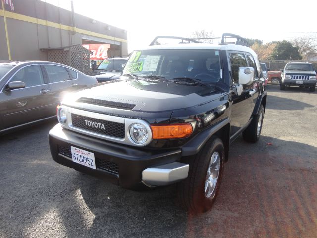 2007 Toyota FJ Cruiser Overland Sport Utility 4D