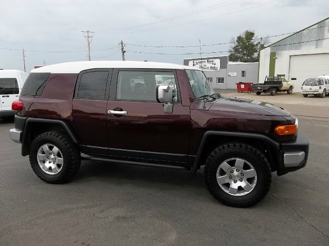 2007 Toyota FJ Cruiser Overland Sport Utility 4D