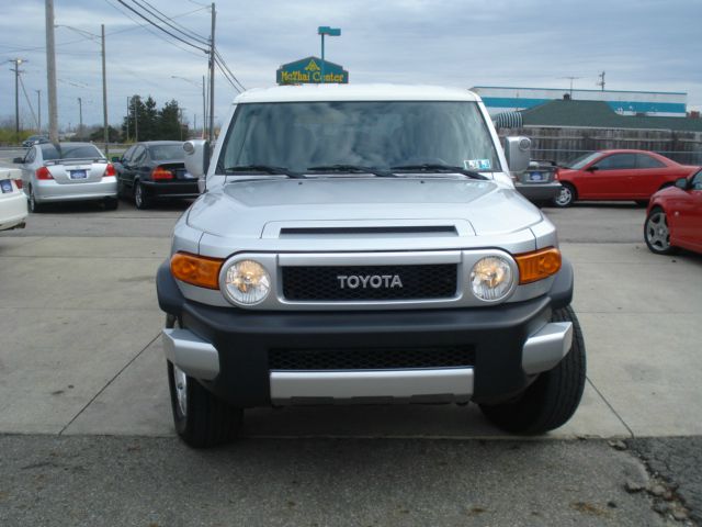 2007 Toyota FJ Cruiser Overland Sport Utility 4D