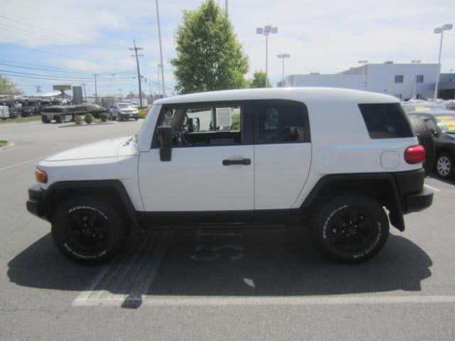 2008 Toyota FJ Cruiser Sport Utility Pickup