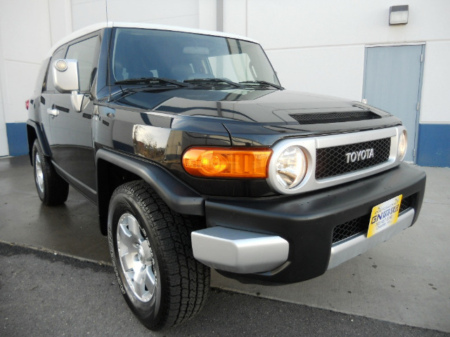 2008 Toyota FJ Cruiser Overland Sport Utility 4D