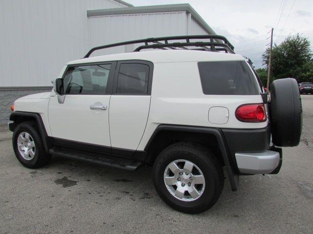 2010 Toyota FJ Cruiser Sport Utility Pickup