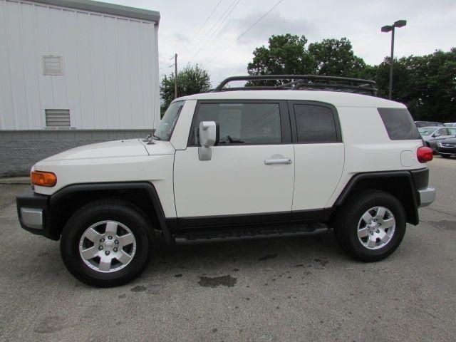 2010 Toyota FJ Cruiser Sport Utility Pickup