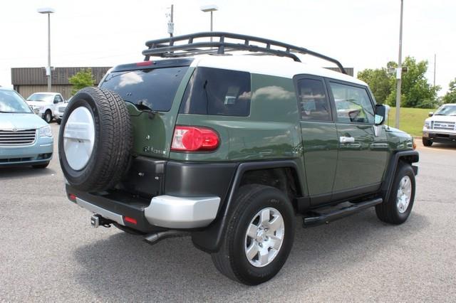 2010 Toyota FJ Cruiser CXS - 30052