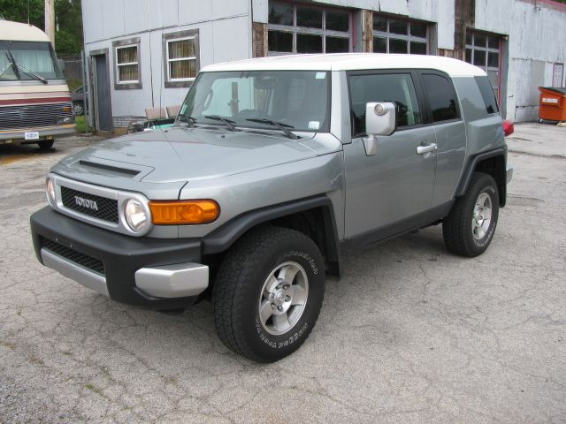 2010 Toyota FJ Cruiser Overland Sport Utility 4D