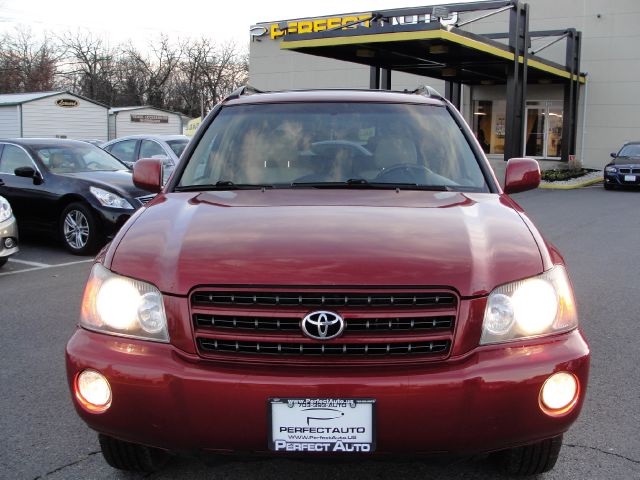 2001 Toyota Highlander 2010 Nissan 2.0S