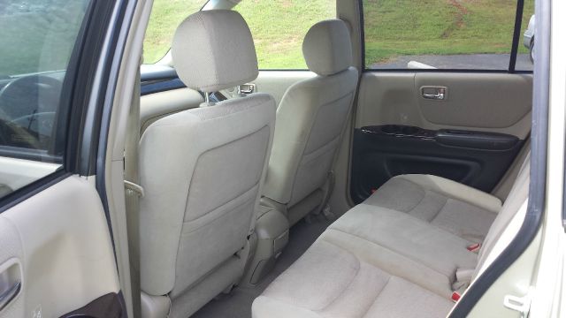 2003 Toyota Highlander Base, AWD, Loaded, Clean