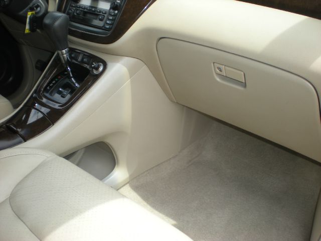 2003 Toyota Highlander 340 Wedge