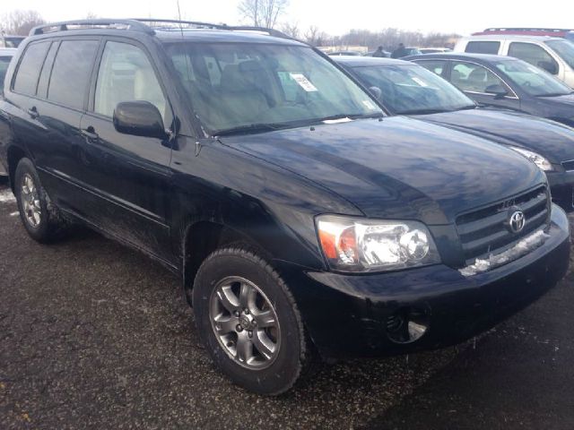 2004 Toyota Highlander Wagon SE