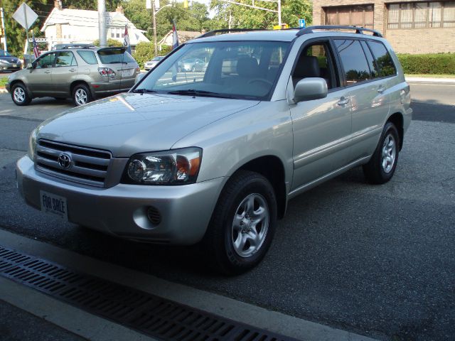 2004 Toyota Highlander Ram 3500 Diesel 2-WD
