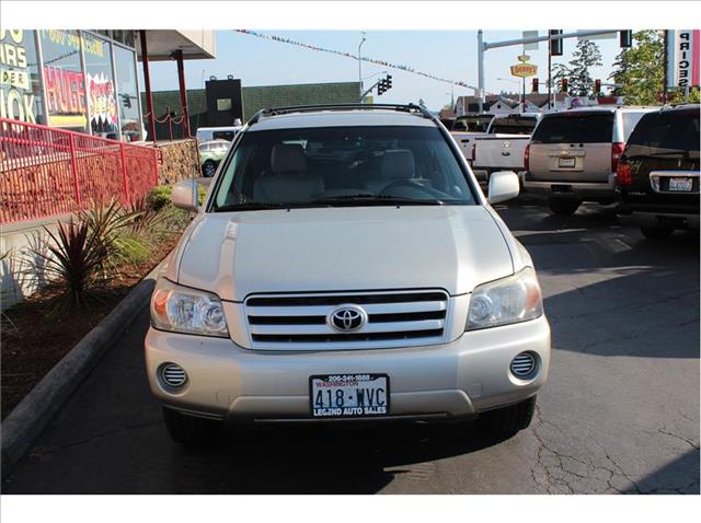 2004 Toyota Highlander 2 Dr SC2 Coupe