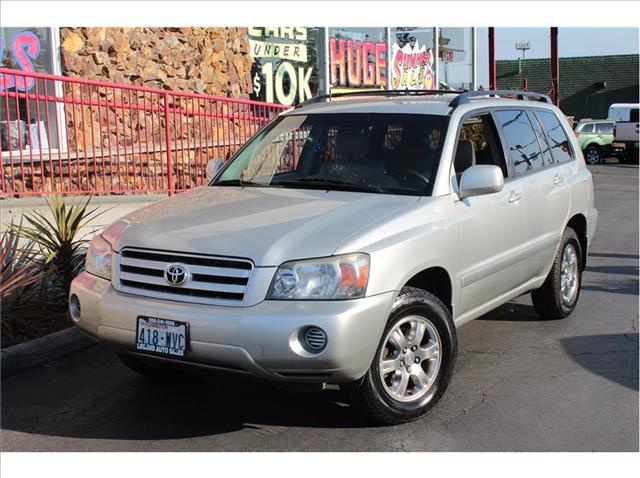 2004 Toyota Highlander 2 Dr SC2 Coupe