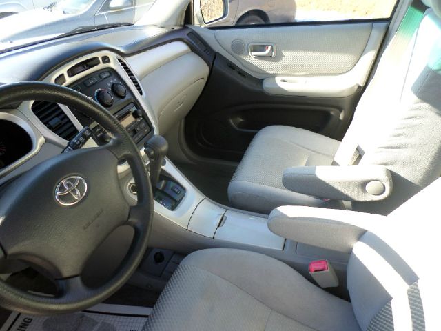 2004 Toyota Highlander Ram 3500 Diesel 2-WD