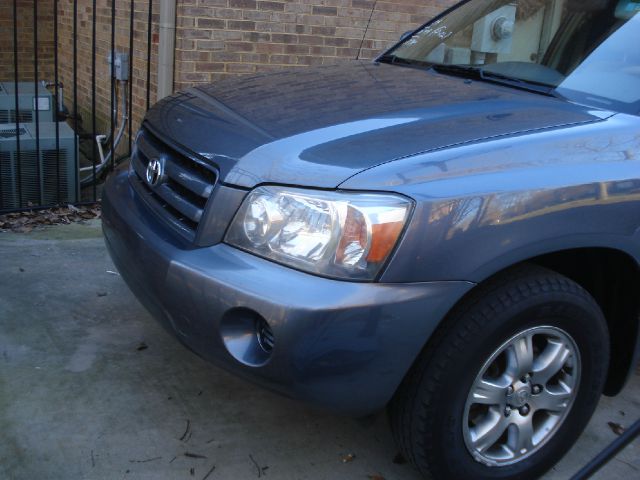 2004 Toyota Highlander 4dr 1500 4WD SLT 4x4 SUV