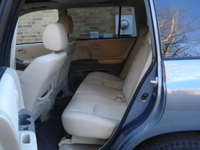 2004 Toyota Highlander 4dr 1500 4WD SLT 4x4 SUV