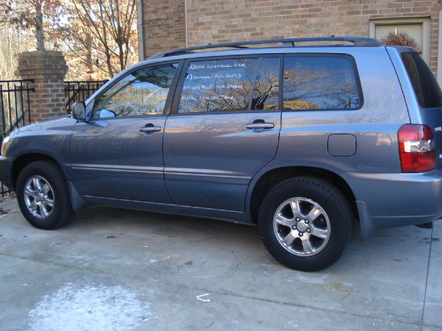 2004 Toyota Highlander 4dr 1500 4WD SLT 4x4 SUV