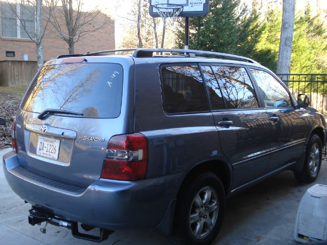 2004 Toyota Highlander 4dr 1500 4WD SLT 4x4 SUV