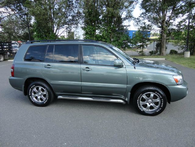 2004 Toyota Highlander QUAD CAB W