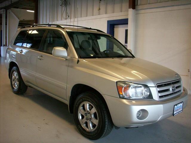 2004 Toyota Highlander MOON Roof, Finance From 3.9