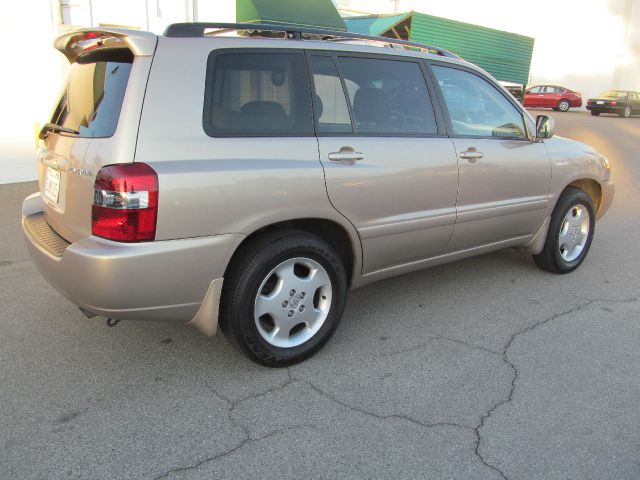 2004 Toyota Highlander QUAD CAB W