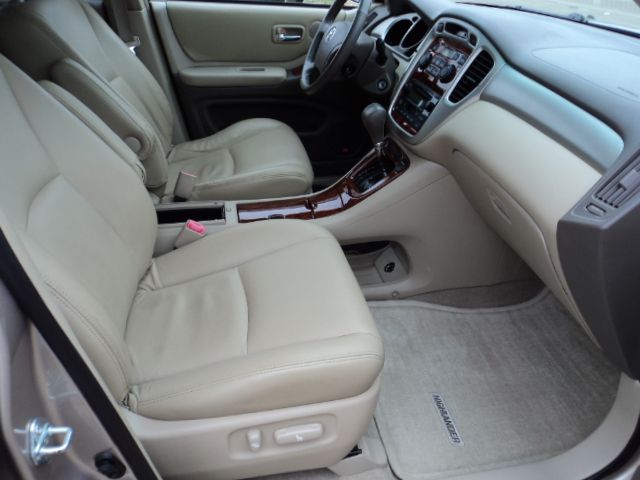 2004 Toyota Highlander QUAD CAB W