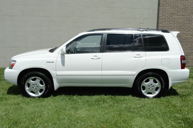 2004 Toyota Highlander 340 Wedge
