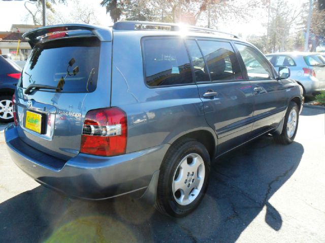 2004 Toyota Highlander QUAD CAB W