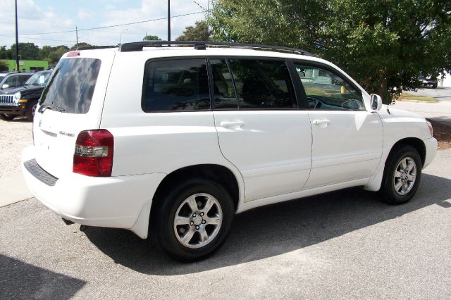 2004 Toyota Highlander 4dr 1500 4WD SLT 4x4 SUV