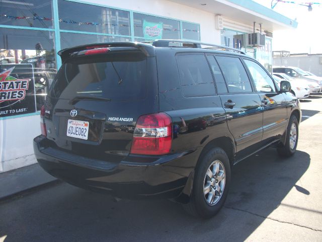 2005 Toyota Highlander Base, AWD, Loaded, Clean