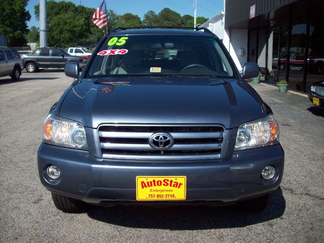 2005 Toyota Highlander T6 SR 7