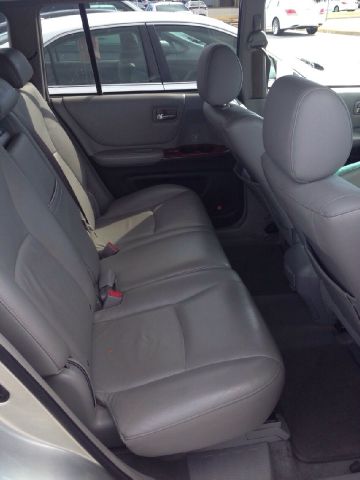 2005 Toyota Highlander 5dr Sportback CVT GTS