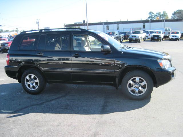 2005 Toyota Highlander SLT 2500 4x4 With 12 Inch Lift