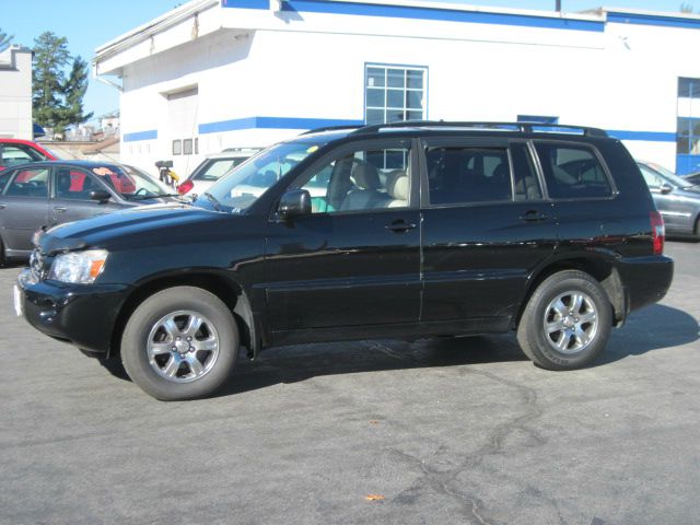 2005 Toyota Highlander SLT 2500 4x4 With 12 Inch Lift