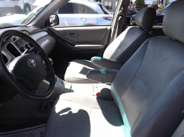 2005 Toyota Highlander 4dr 1500 4WD SLT 4x4 SUV