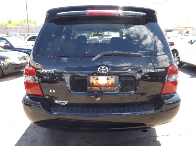 2005 Toyota Highlander 4dr 1500 4WD SLT 4x4 SUV