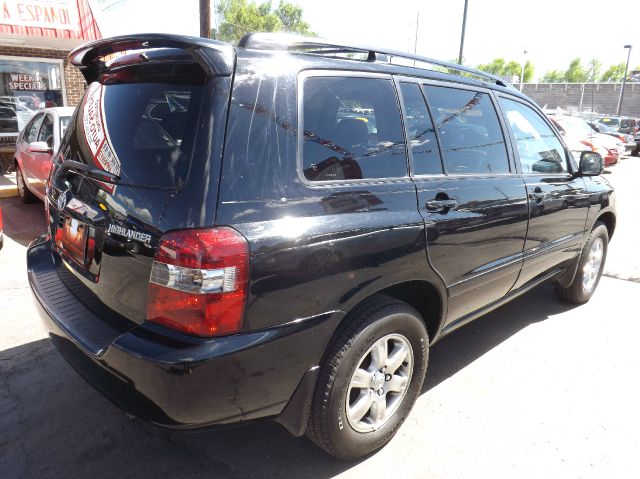 2005 Toyota Highlander 4dr 1500 4WD SLT 4x4 SUV