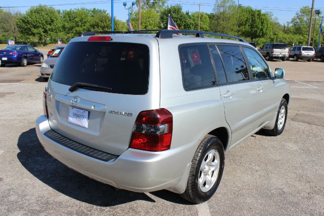 2005 Toyota Highlander Base, AWD, Loaded, Clean