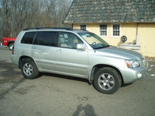 2005 Toyota Highlander Crew Cab 126.0 WB 2WD SLE2
