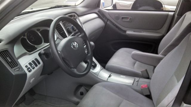 2005 Toyota Highlander 4dr 1500 4WD SLT 4x4 SUV